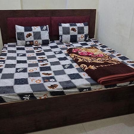 Ramlala Paying Guest House Stay Just 100M From Saryu Ghat, Ayodhya Eksteriør bilde