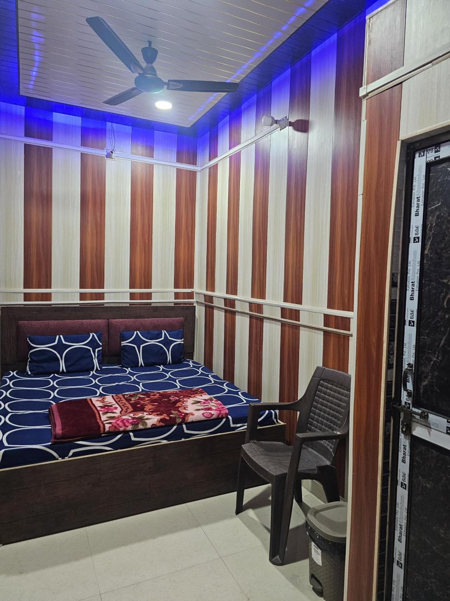 Ramlala Paying Guest House Stay Just 100M From Saryu Ghat, Ayodhya Eksteriør bilde