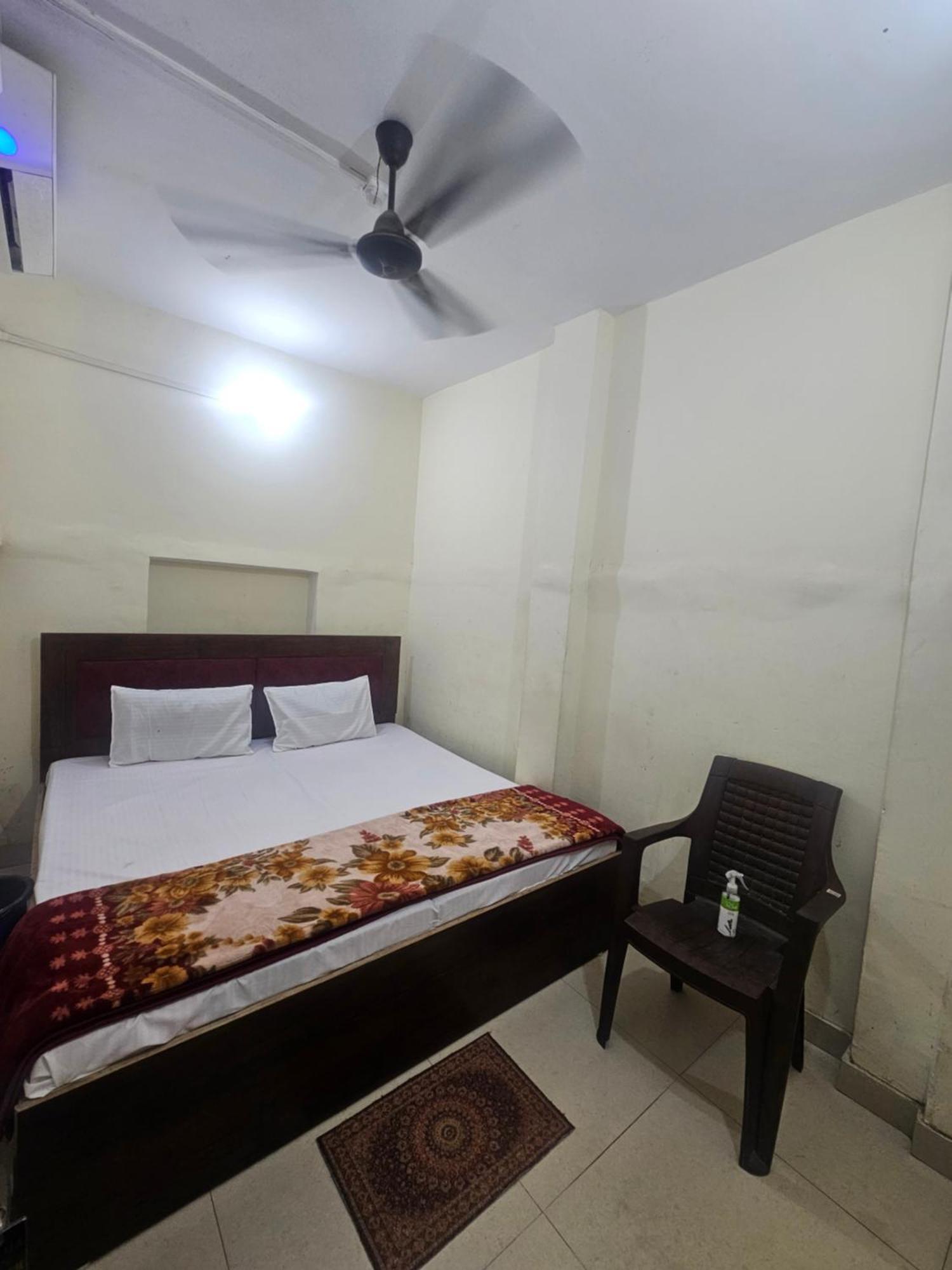 Ramlala Paying Guest House Stay Just 100M From Saryu Ghat, Ayodhya Eksteriør bilde